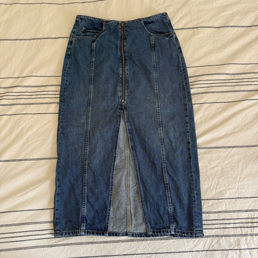 Old Navy zip jean skirt